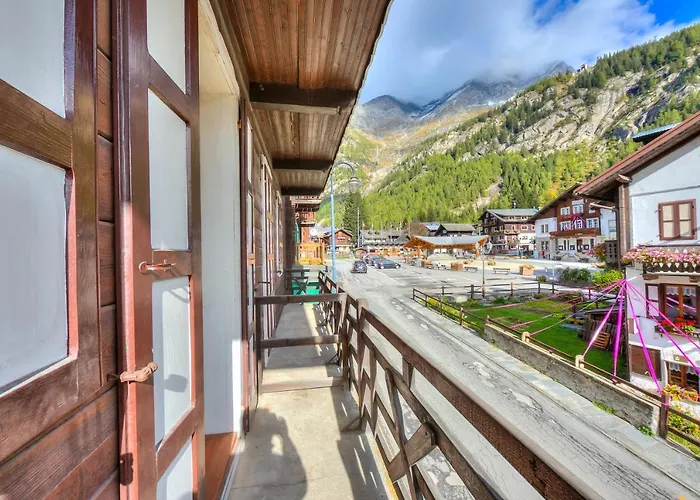 Monterosa Cozy Apartment 200M From Ski - Happy Rentals