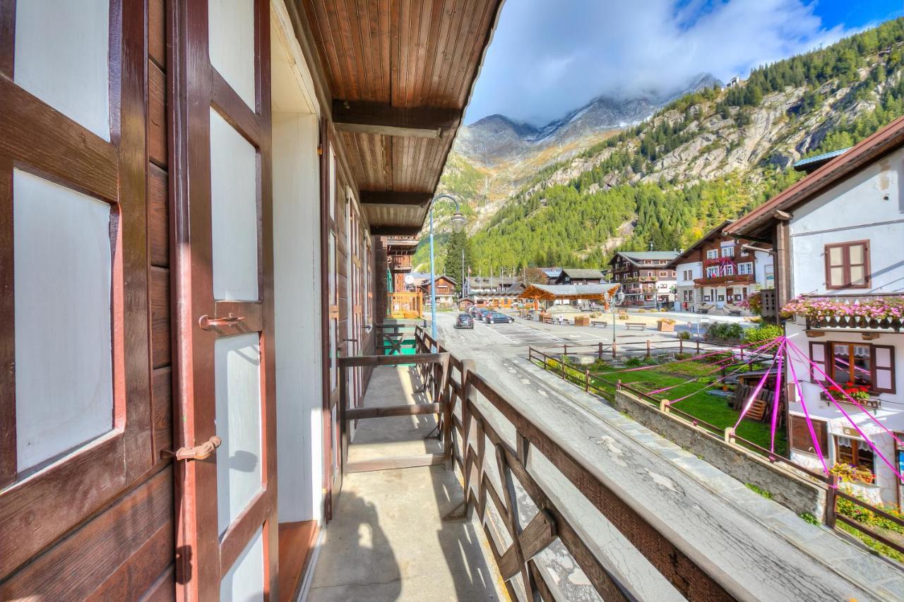 Monterosa Cozy 200m From - Happy