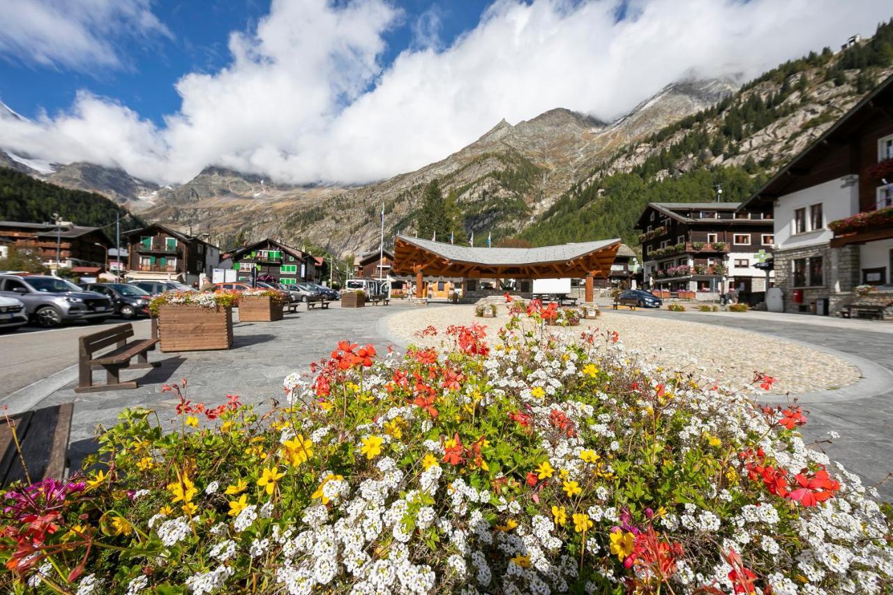 Apartment Monterosa Cozy 200m From - Happy *