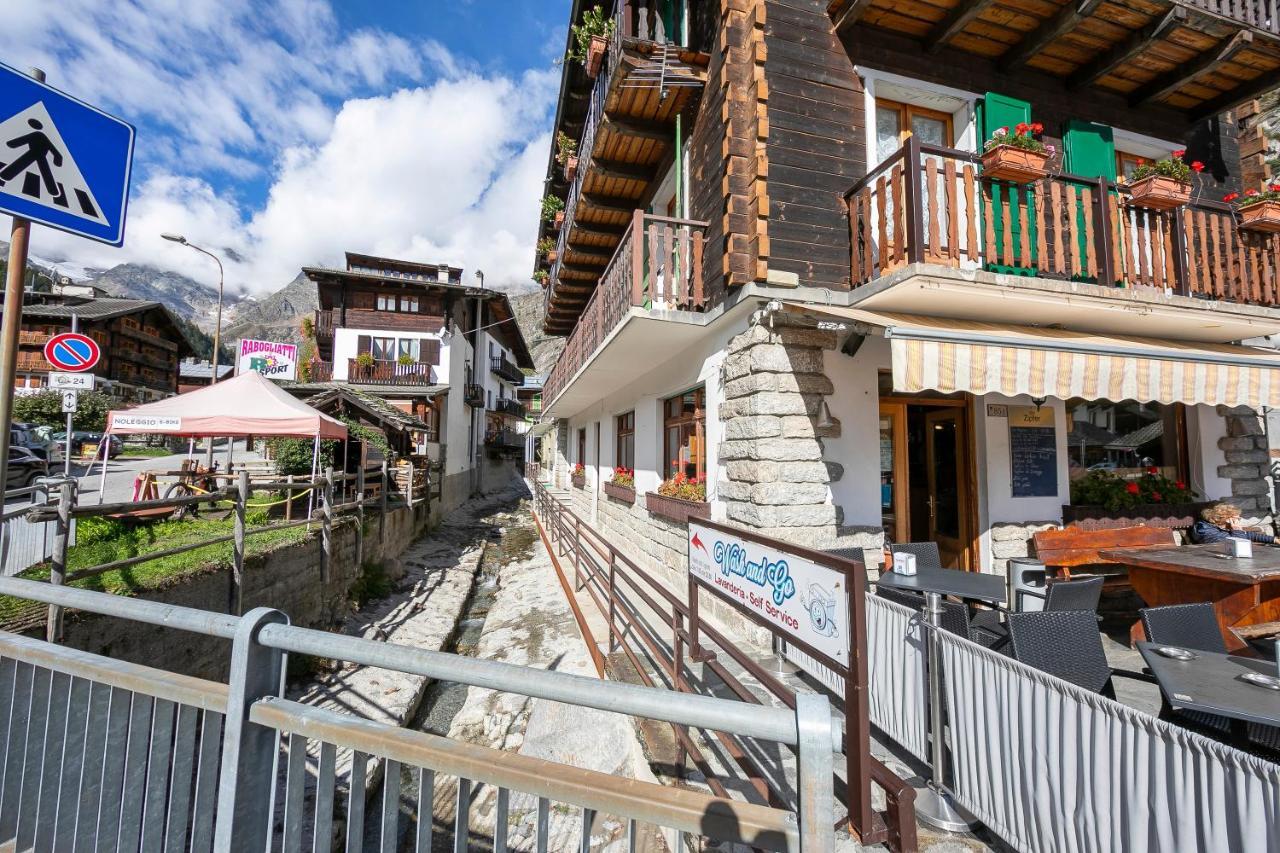 Apartment Monterosa Cozy 200m From - Happy *